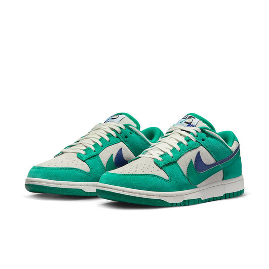 Nike Dunk Low SE 'Sail Neptune Green'- Streetwear Fashion 950 - levefly.com