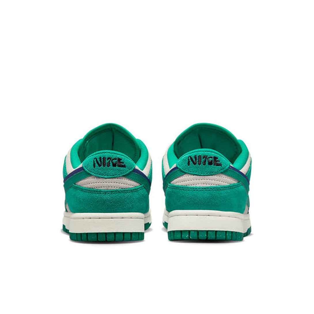 Nike Dunk Low SE 'Sail Neptune Green'- Streetwear Fashion 950 - levefly.com