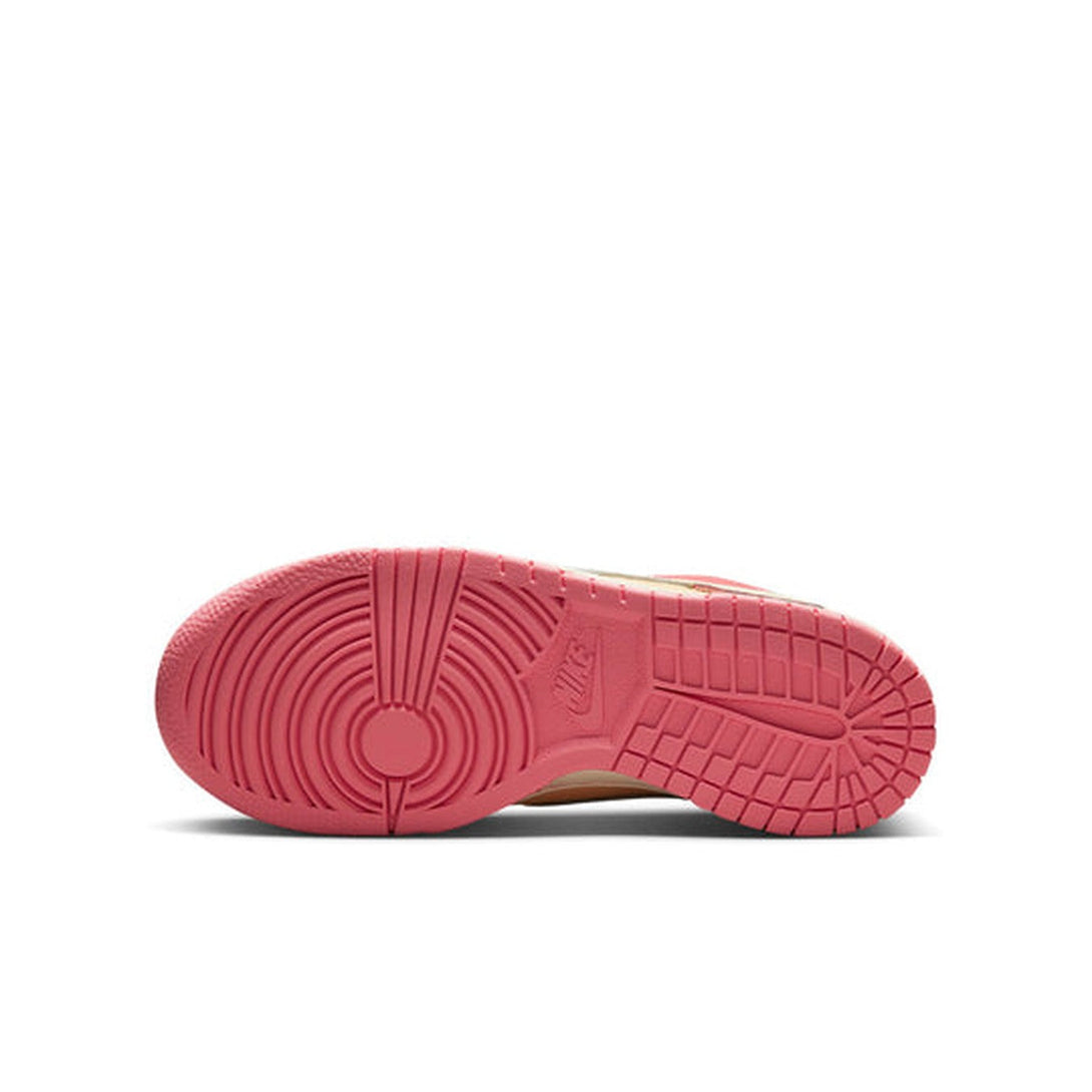 Nike Dunk Low 'Strawberry Peach Cream'- Streetwear Fashion 950 - levefly.com