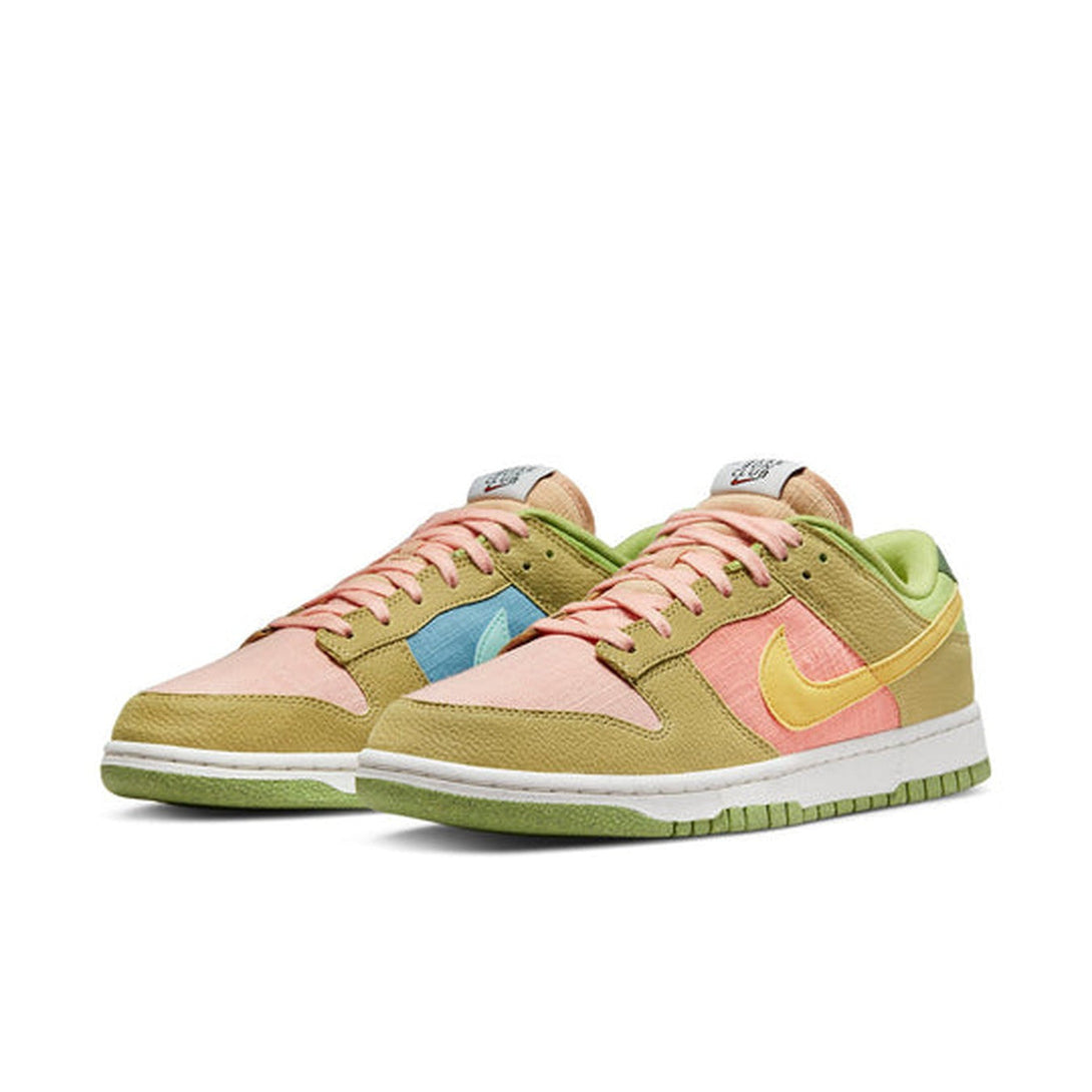 Nike Dunk Low 'Sun Club - Arctic Orange Sanded Gold'- Streetwear Fashion 950 - levefly.com