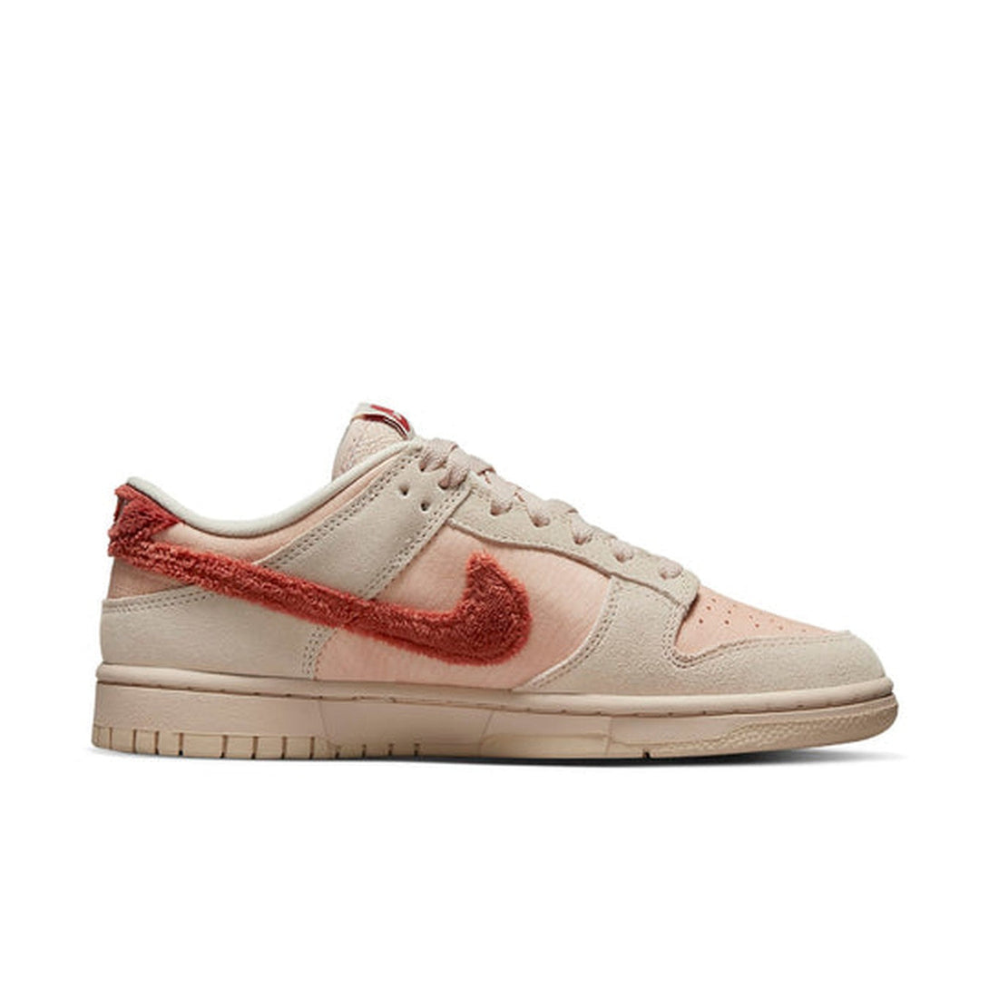 Nike Dunk Low 'Terry Swoosh'- Streetwear Fashion 950 - levefly.com