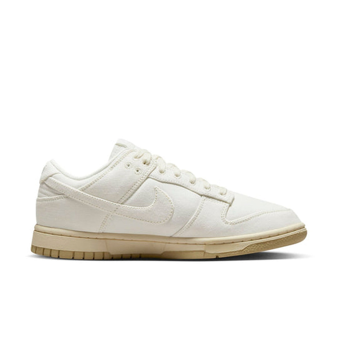 Nike Dunk Low 'The Future is Equal'- Streetwear Fashion 950 - levefly.com