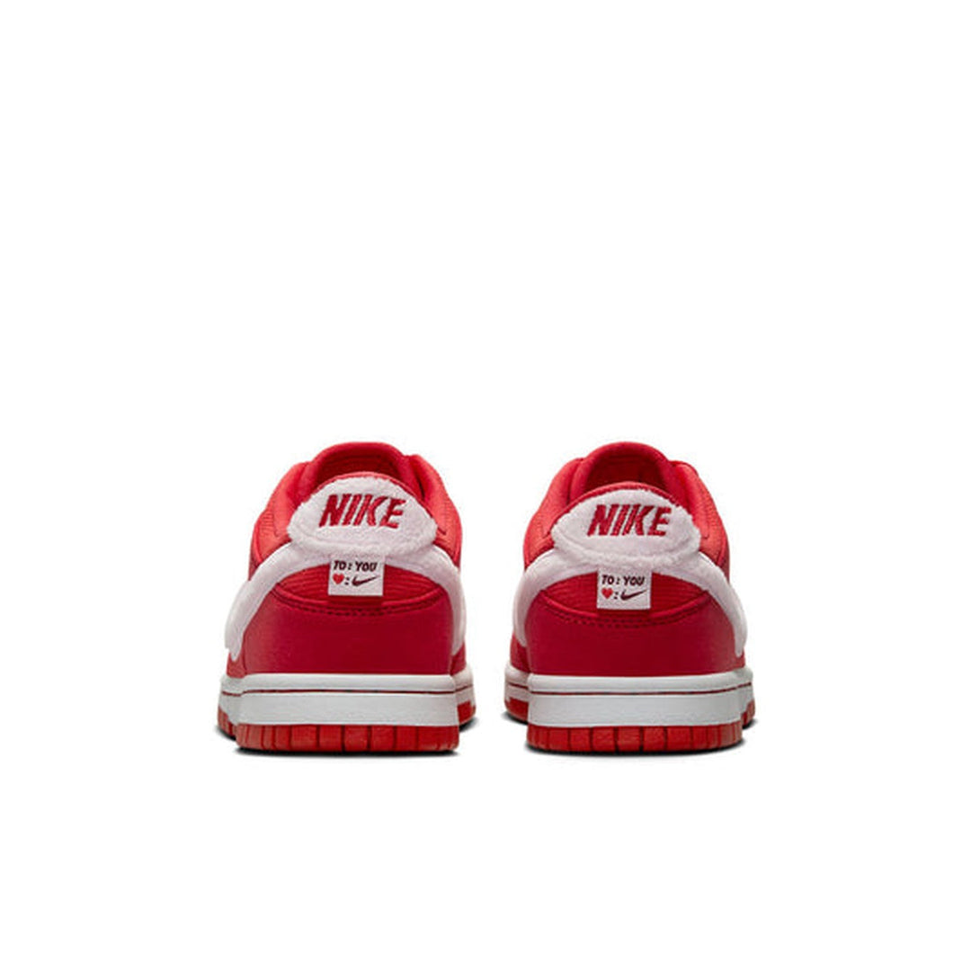 Nike Dunk Low 'Valentine's Day 2024'- Streetwear Fashion 950 - levefly.com