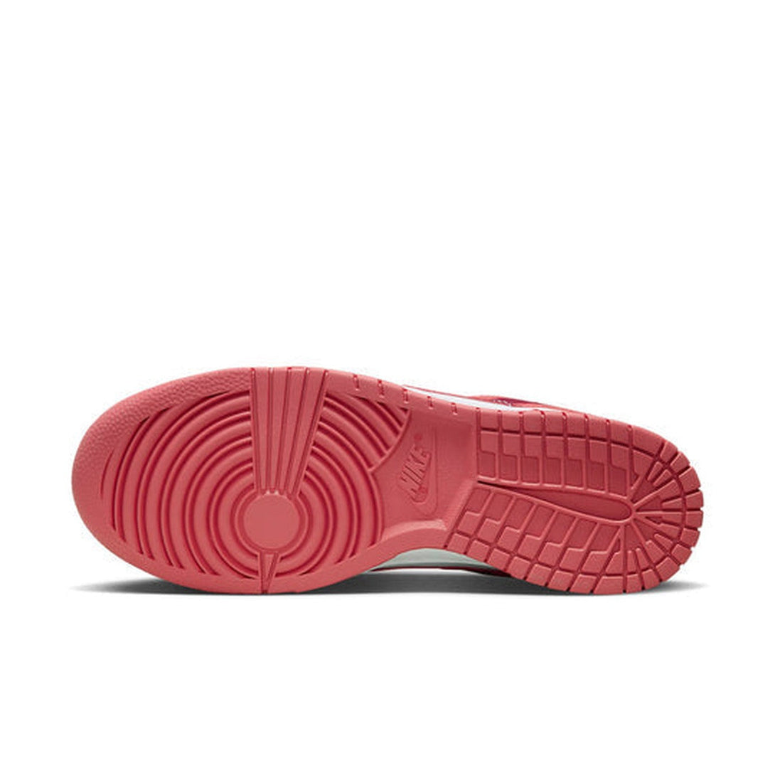 Nike Dunk Low 'Valentines Day'- Streetwear Fashion 950 - levefly.com