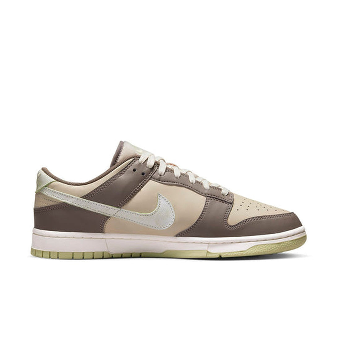 Nike Dunk Low 'Velcro Tongue - Milk Tea'- Streetwear Fashion 950 - levefly.com