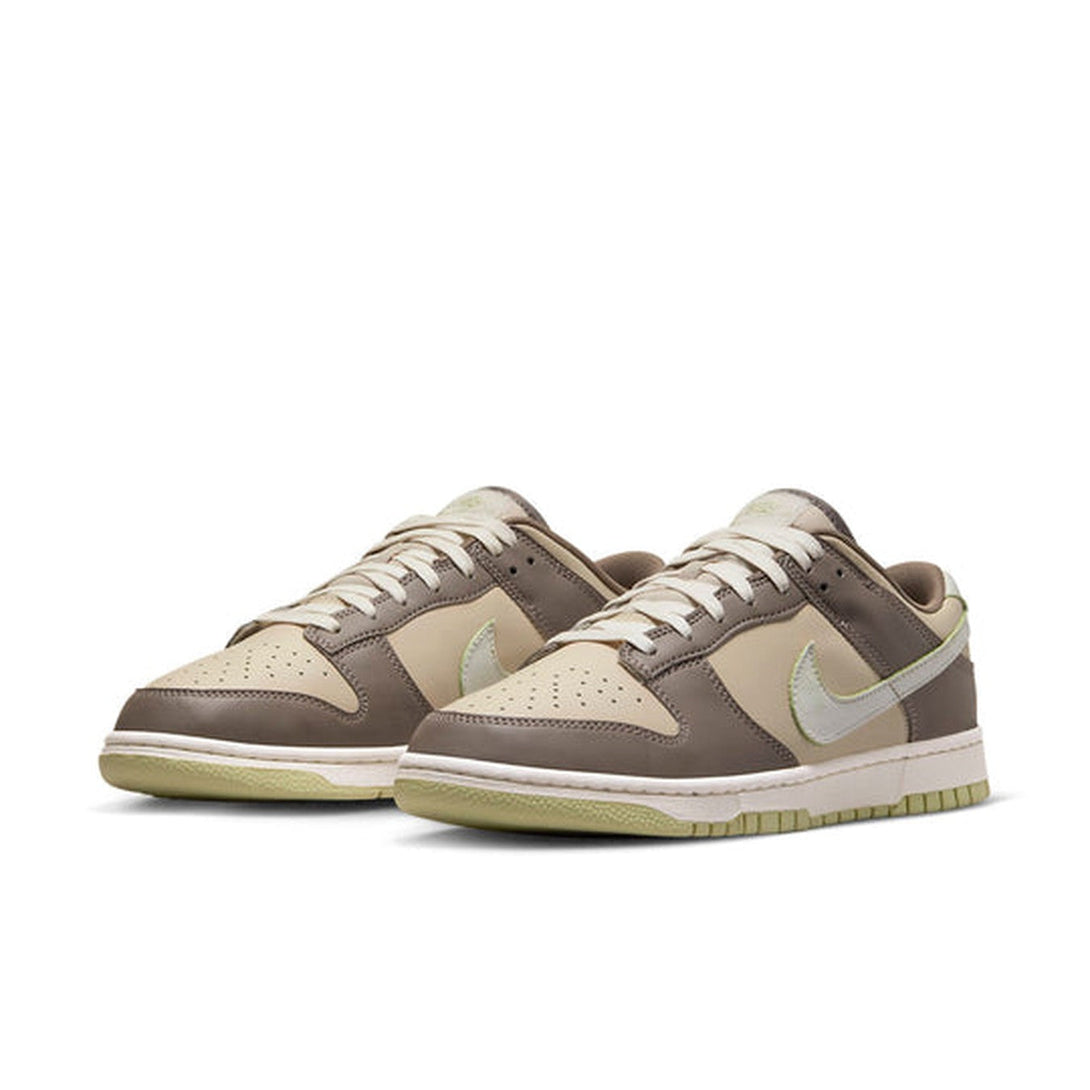 Nike Dunk Low 'Velcro Tongue - Milk Tea'- Streetwear Fashion 950 - levefly.com