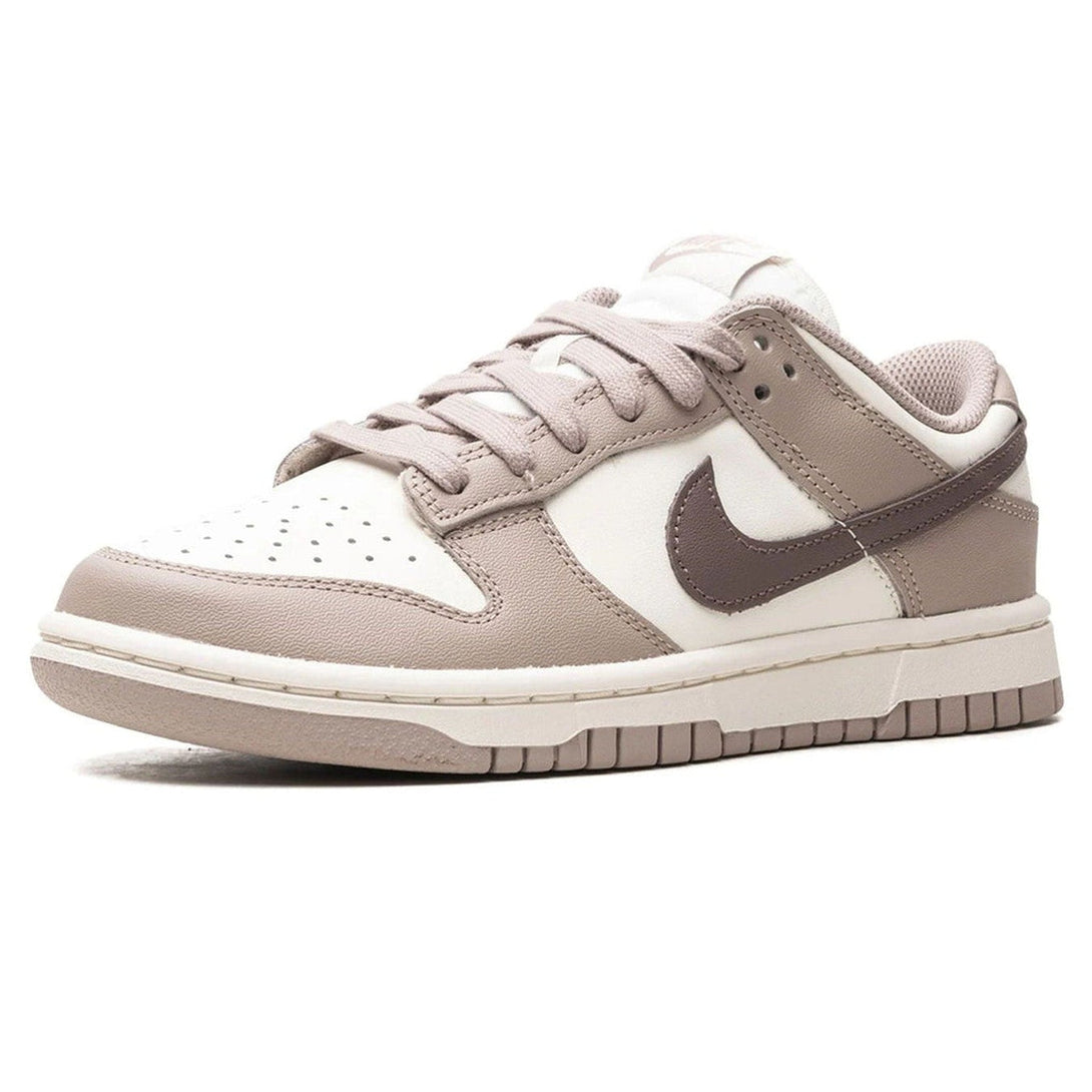 Nike Dunk Low Wmns 'Diffused Taupe'- Streetwear Fashion 950 - levefly.com