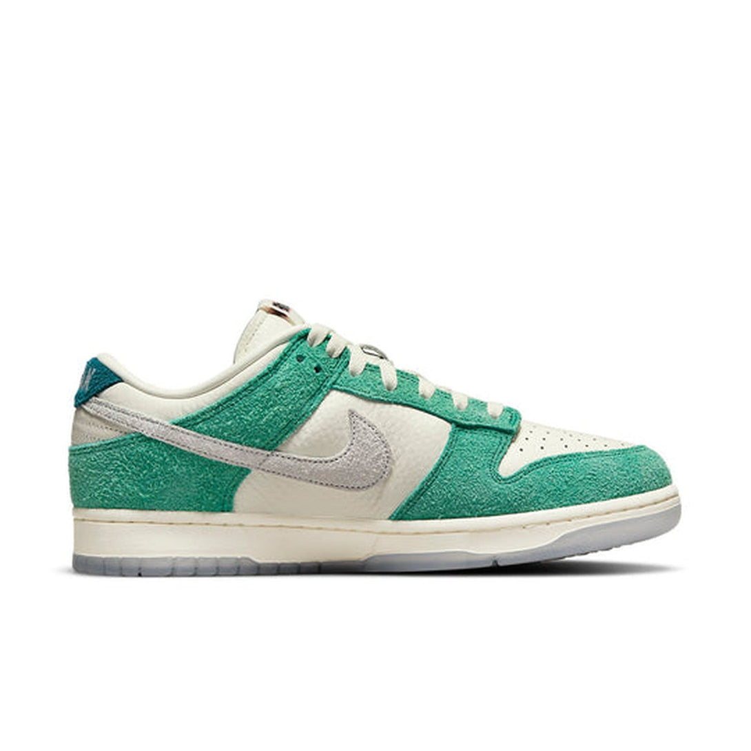 Nike Kasina x Dunk Low 'Road Sign'- Streetwear Fashion 950 - levefly.com