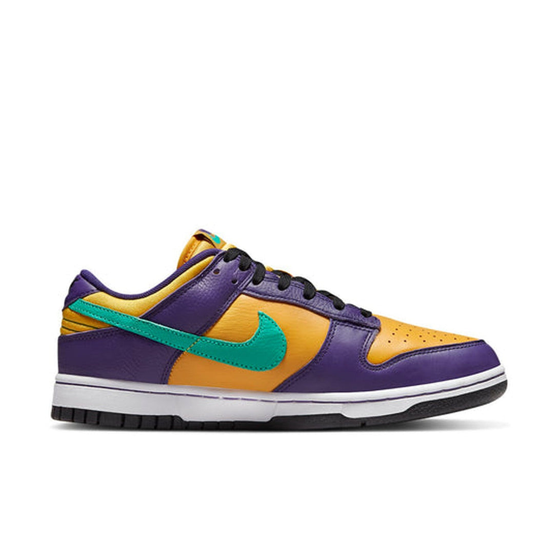 Nike Lisa Leslie x Dunk Low 'Sparks'- Streetwear Fashion 950 - levefly.com