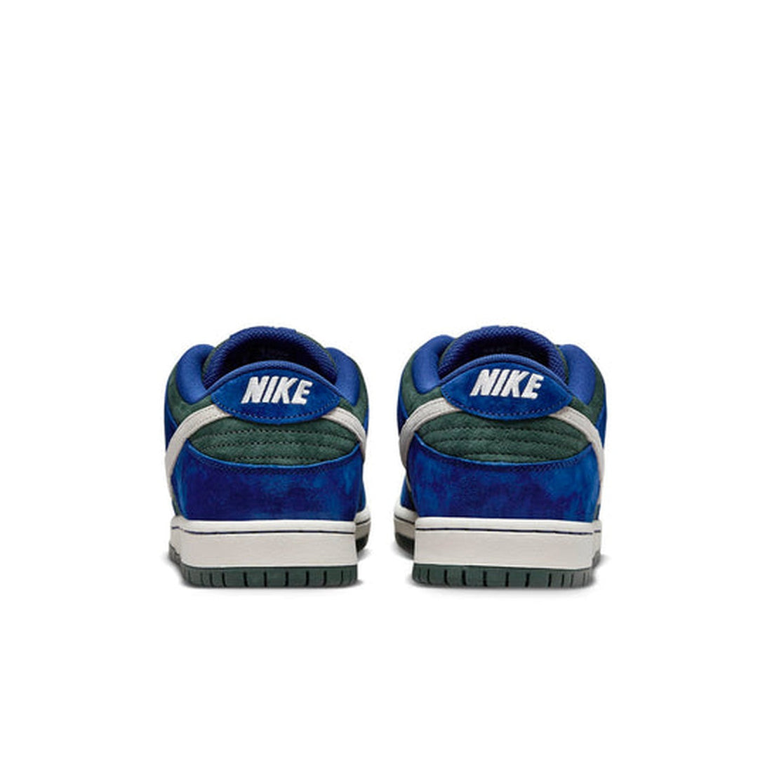 Nike SB Dunk Low 'Deep Royal Blue'- Streetwear Fashion 950 - levefly.com