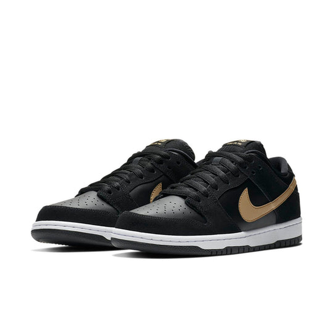 Nike SB Dunk Low Pro 'Metallic Gold'- Streetwear Fashion 950 - levefly.com