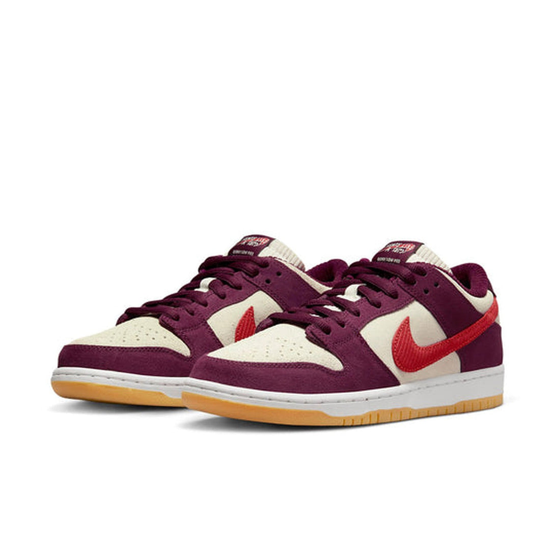 Nike SB Dunk Low 'Summit White Barely Rose University Red'- Streetwear Fashion 950 - levefly.com