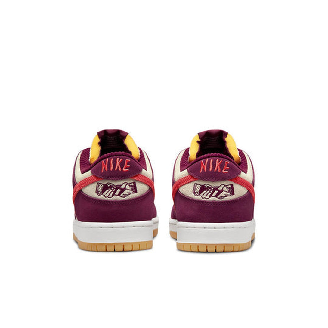 Nike SB Dunk Low 'Summit White Barely Rose University Red'- Streetwear Fashion 950 - levefly.com