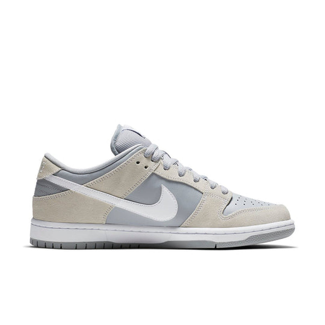 Nike SB Dunk Low 'Summit White'- Streetwear Fashion 950 - levefly.com