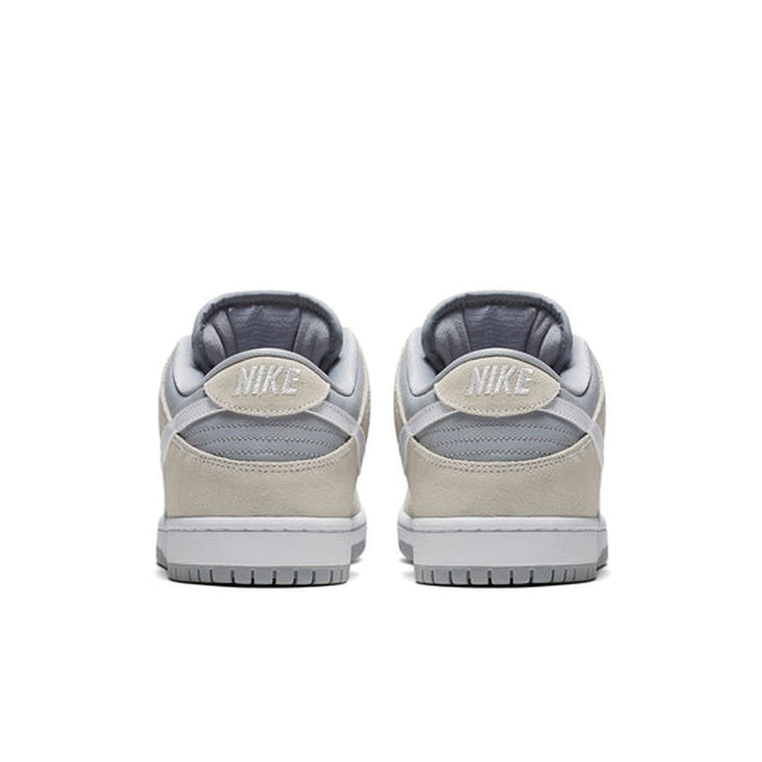 Nike SB Dunk Low 'Summit White'- Streetwear Fashion 950 - levefly.com