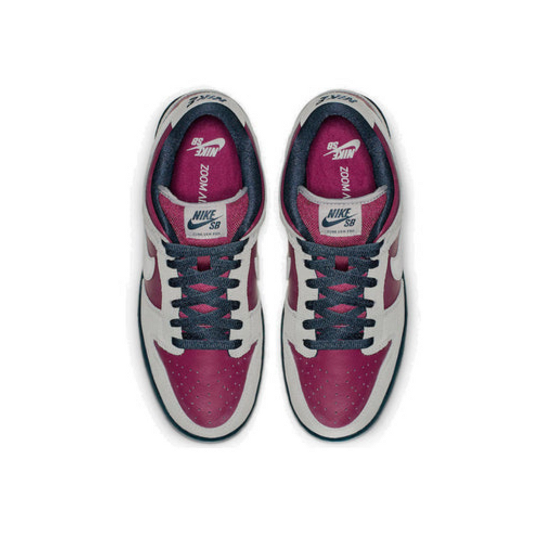 Nike SB Dunk Low 'True Berry'- Streetwear Fashion 950 - levefly.com