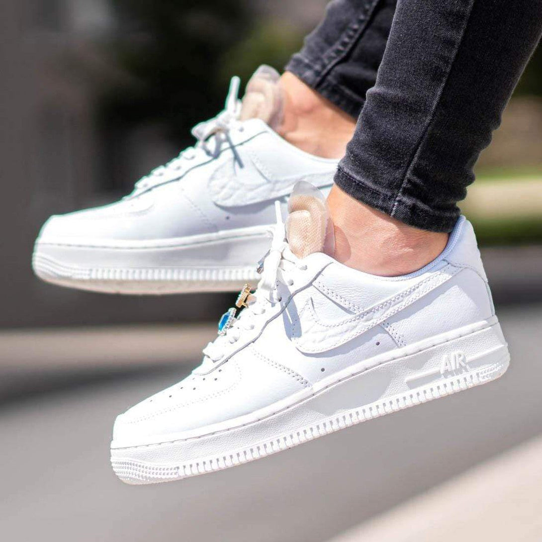 Nike Wmns Air Force 1 Low '07 LX 'Bling'- Streetwear Fashion 950 - levefly.com