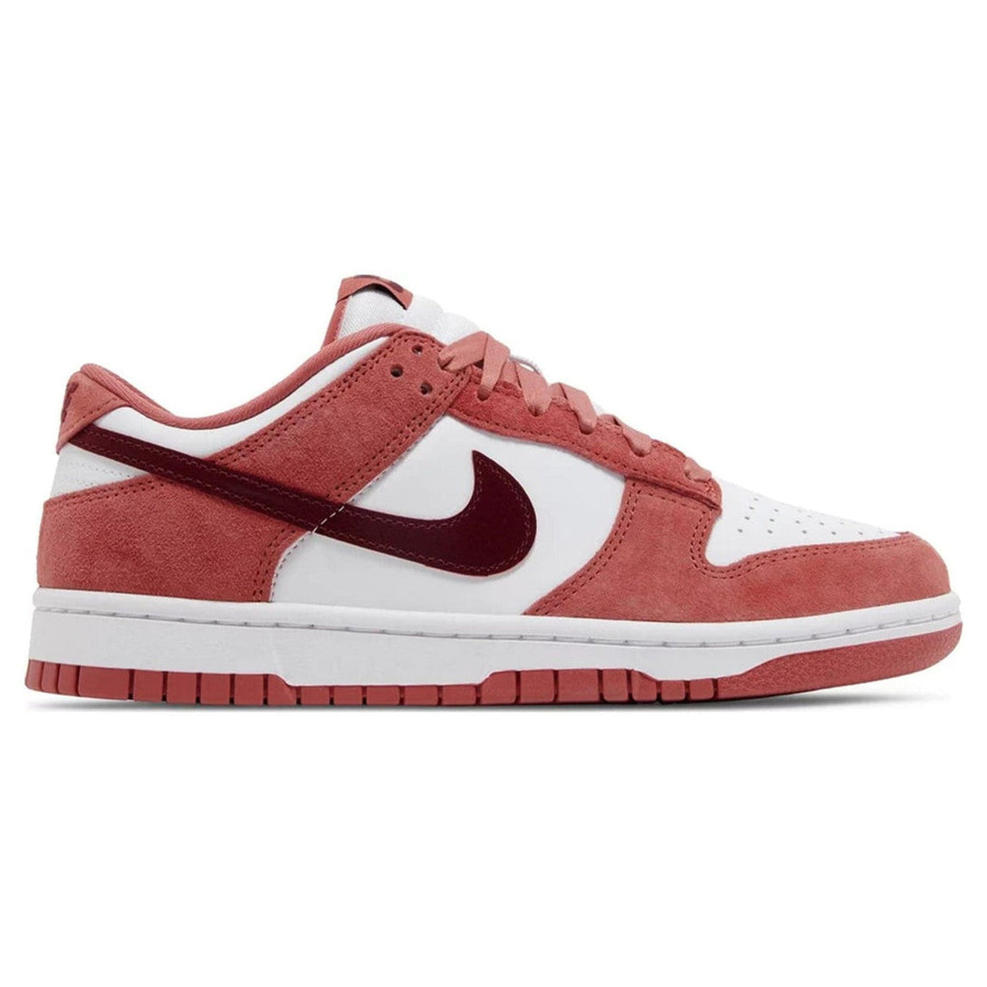 Nike Wmns Dunk Low 'Valentine's Day' 2024- Streetwear Fashion 950 - levefly.com