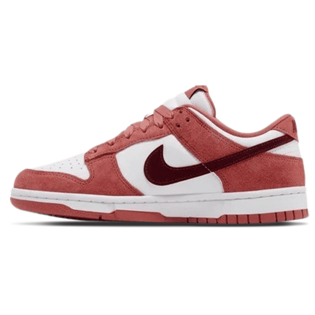 Nike Wmns Dunk Low 'Valentine's Day' 2024- Streetwear Fashion 950 - levefly.com