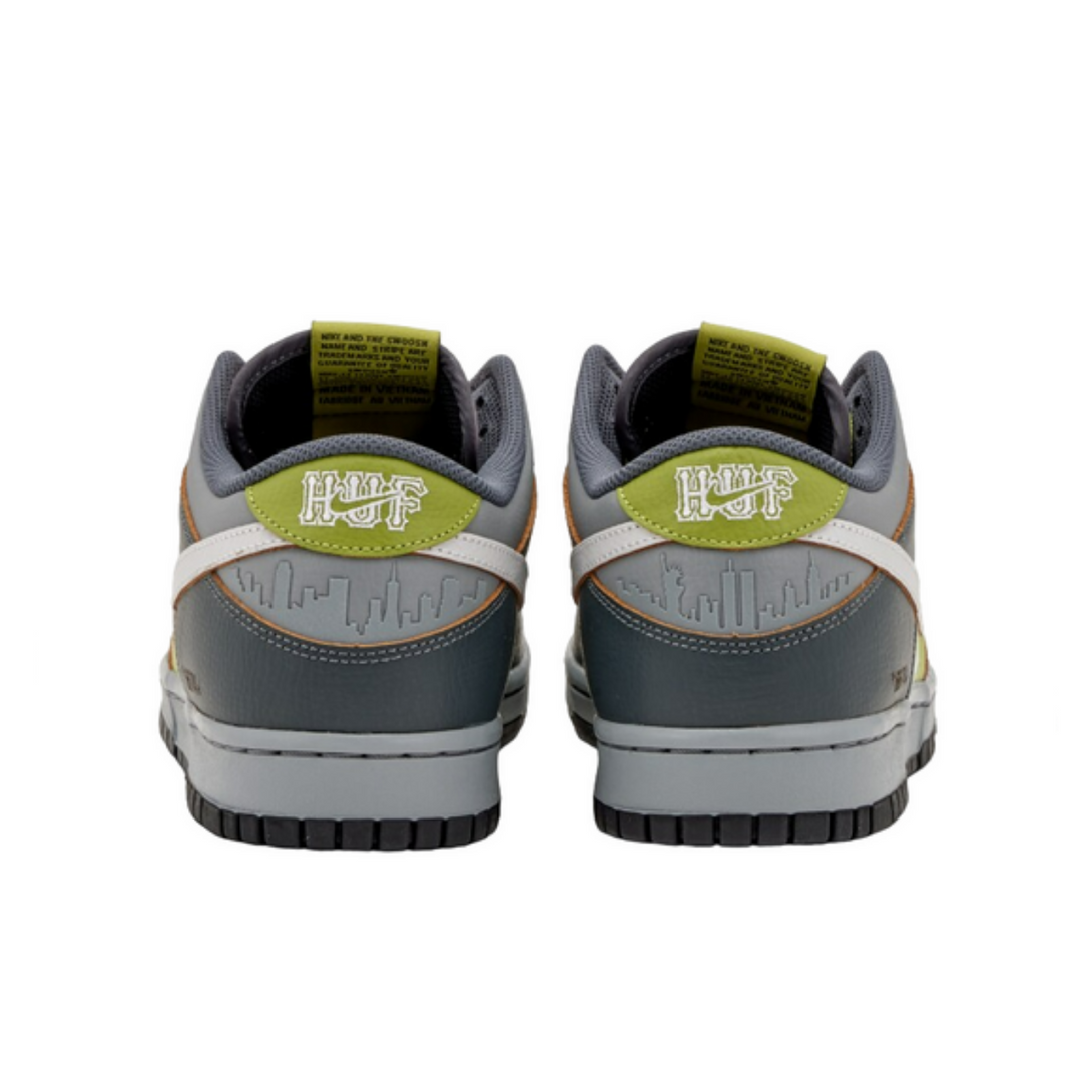 Nike x HUF SB Dunk Low 'Wait, What!?' Friends & Family- Streetwear Fashion 950 - levefly.com