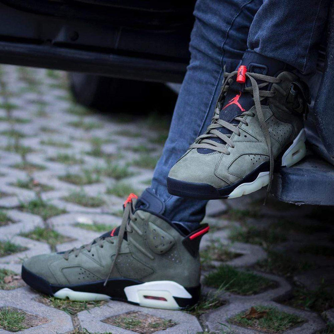 Travis Scott x Air Jordan 6 Retro 'Olive'- Streetwear Fashion 950 - levefly.com