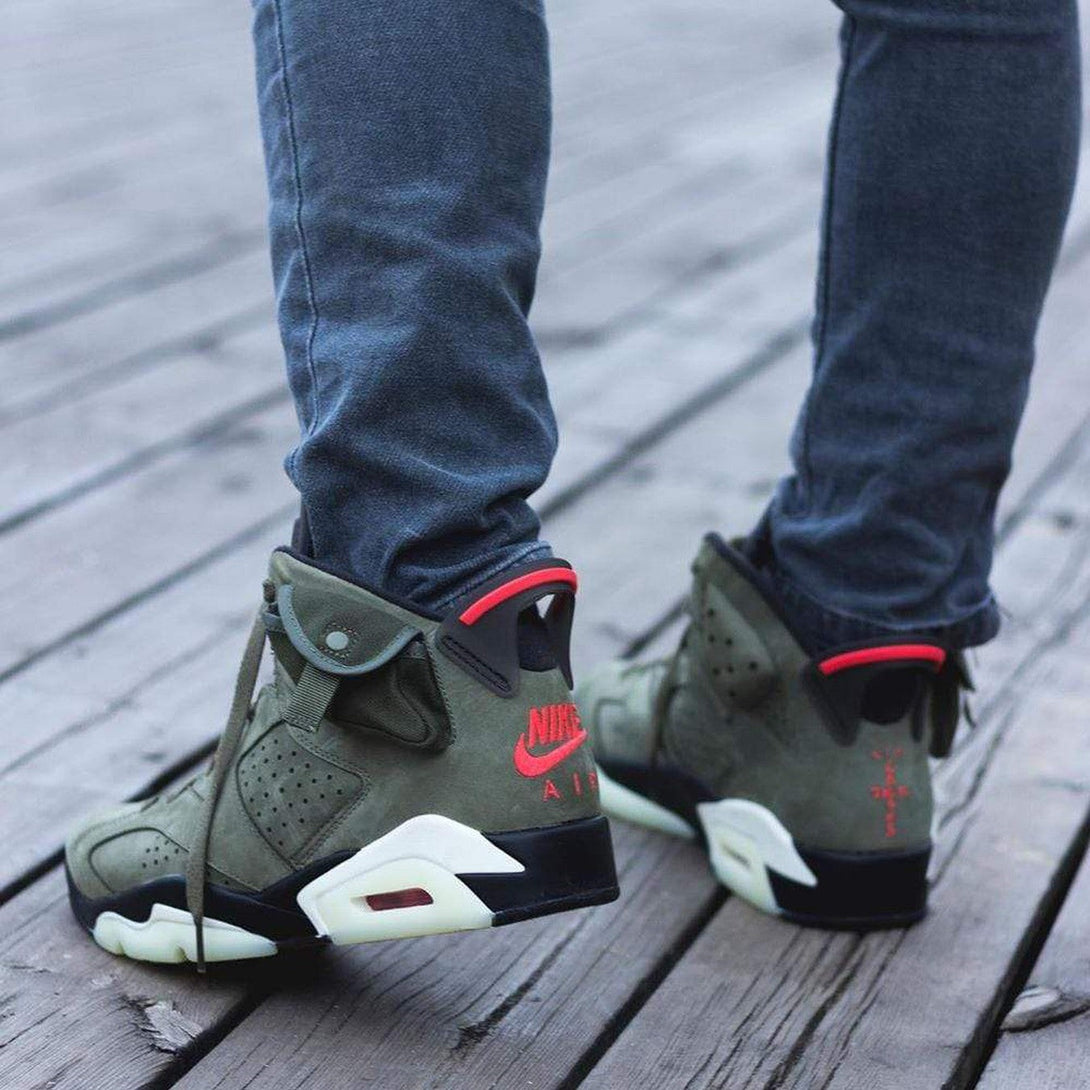 Travis Scott x Air Jordan 6 Retro 'Olive'- Streetwear Fashion 950 - levefly.com